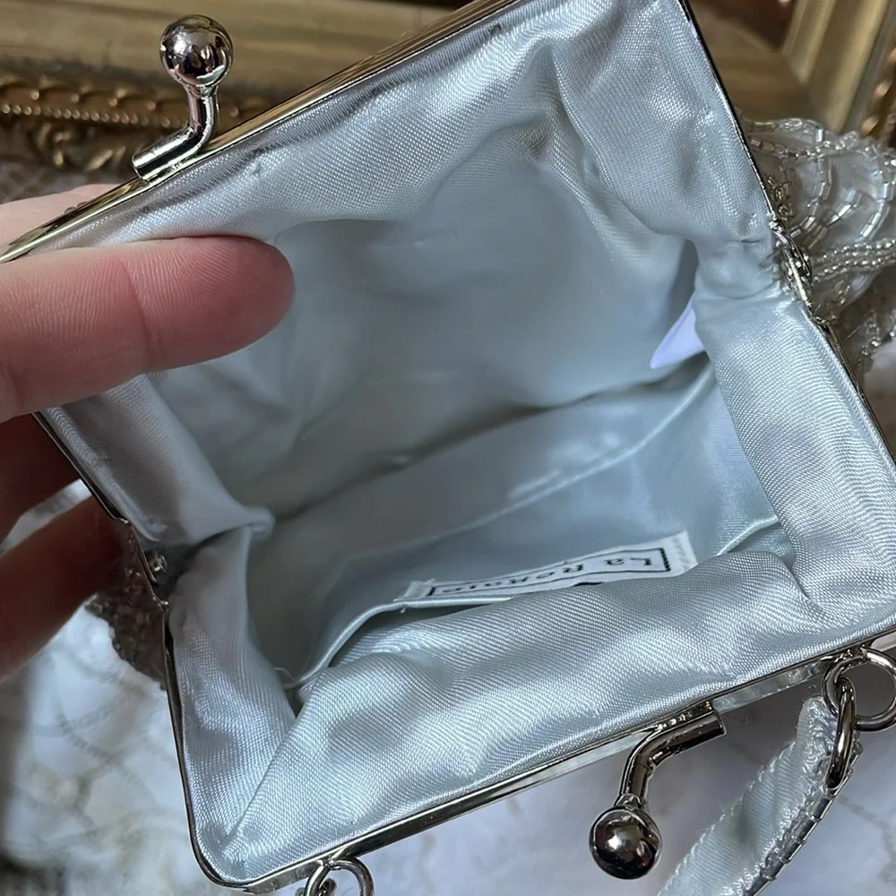 Pristine‎ Adorable Beaded Handbag - Picture 4 of 4